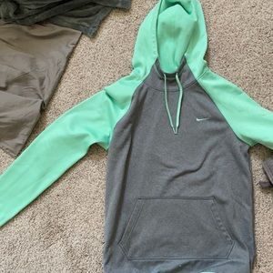Girls Small Teal Thermafit Nike Sweatshirt